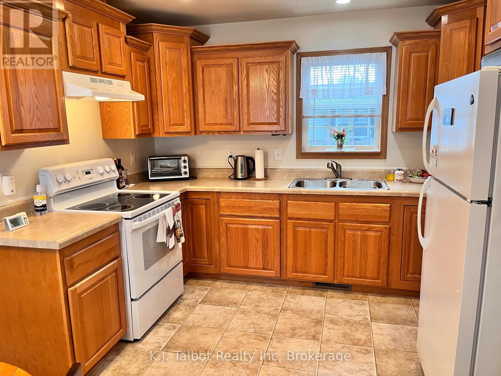 16 Cherokee Lane, Ashfield-Colborne-Wawanosh, Ontario  N7A 3Y2 - Photo 4 - X10780007