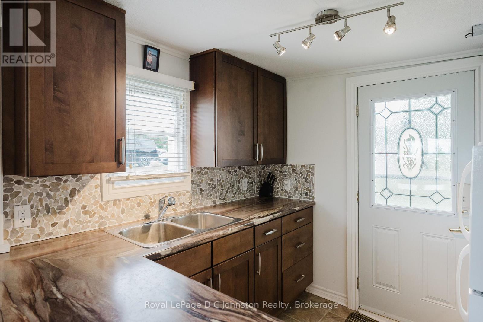 107 5th Avenue S, First Nations, Ontario  N0H 2G0 - Photo 8 - X11897282