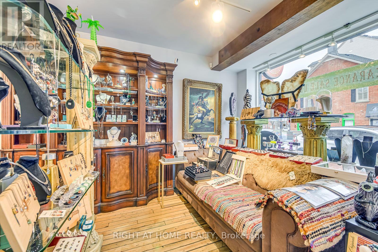 393 John Street, Burlington (Brant), Ontario  L7R 2K3 - Photo 7 - W11897284