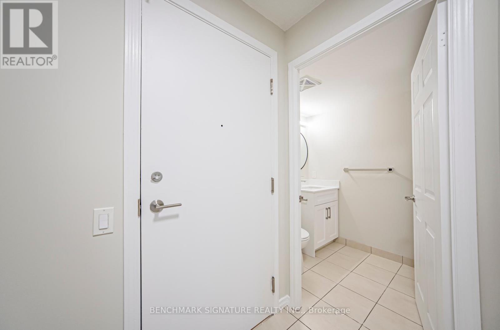 2101 - 60 Heintzman Street, Toronto, Ontario  M6P 5A1 - Photo 4 - W11897287