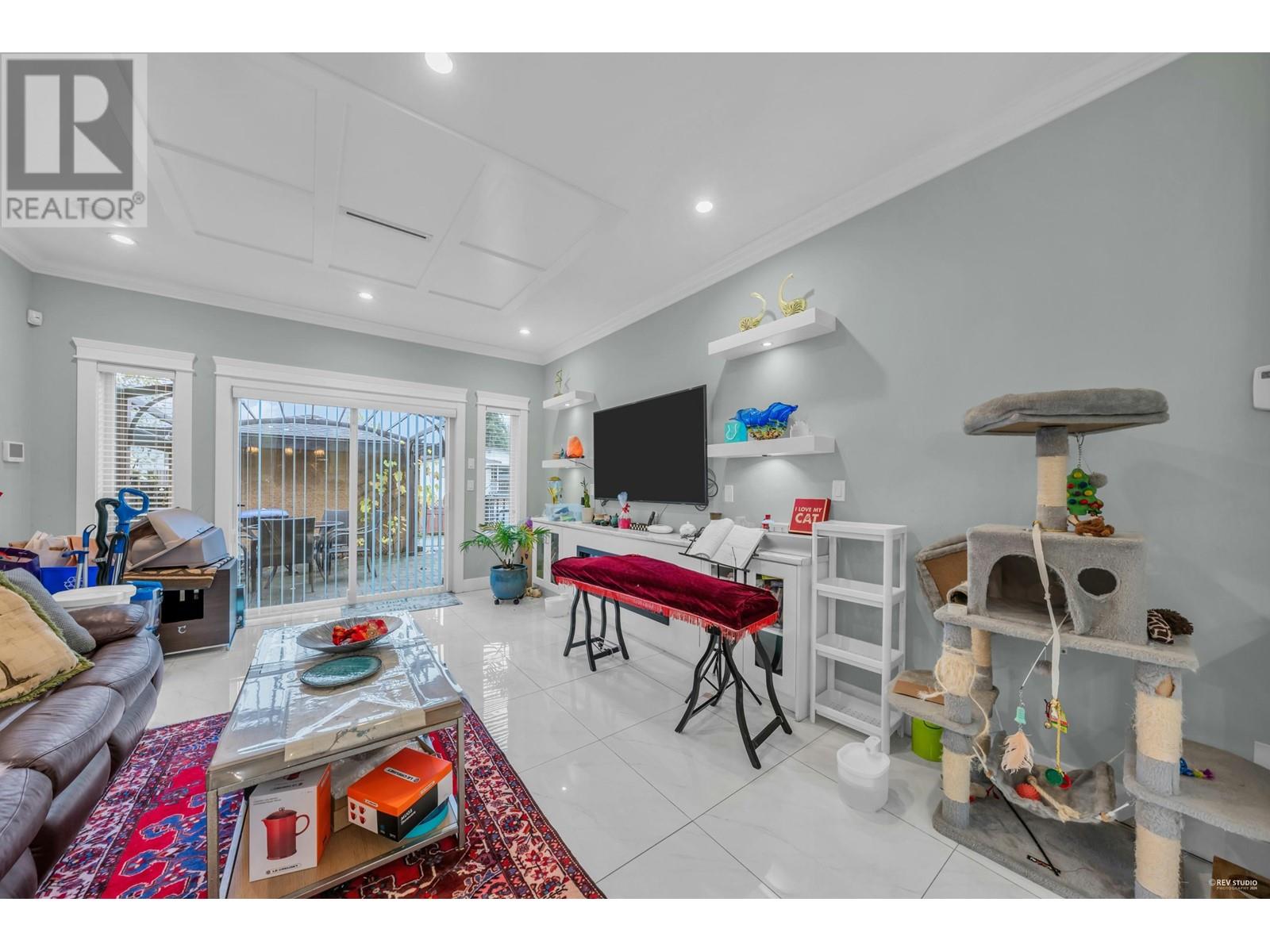 Listing Picture 13 of 28 : 7689 ROSEWOOD STREET, Burnaby / 本拿比 - 魯藝地產 Yvonne Lu Group - MLS Medallion Club Member