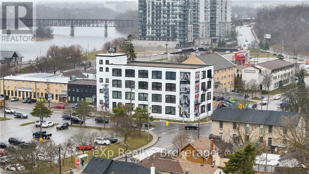 401 - 20 Park Hill Road E, Cambridge, Ontario  N1R 1P2 - Photo 2 - X11897396