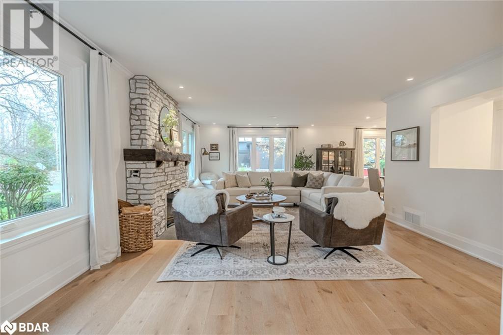 68 Dundonald Street, Barrie, Ontario  L4M 3T3 - Photo 11 - 40685999