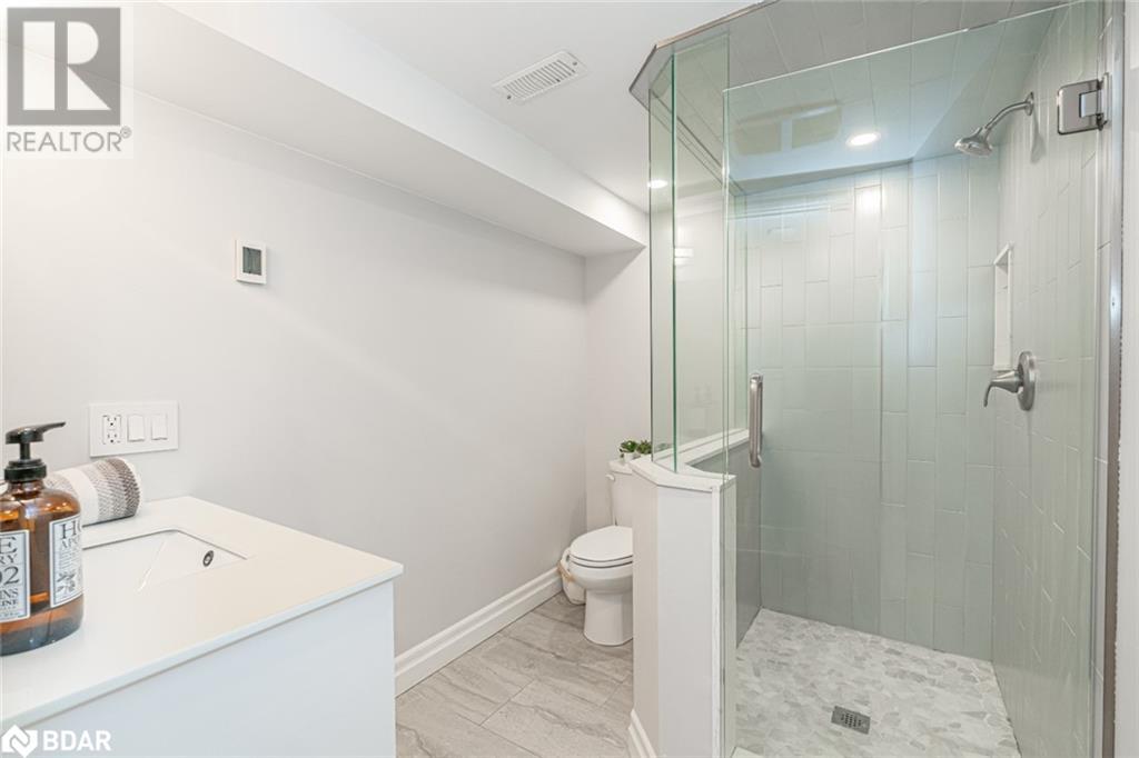 68 Dundonald Street, Barrie, Ontario  L4M 3T3 - Photo 29 - 40685999