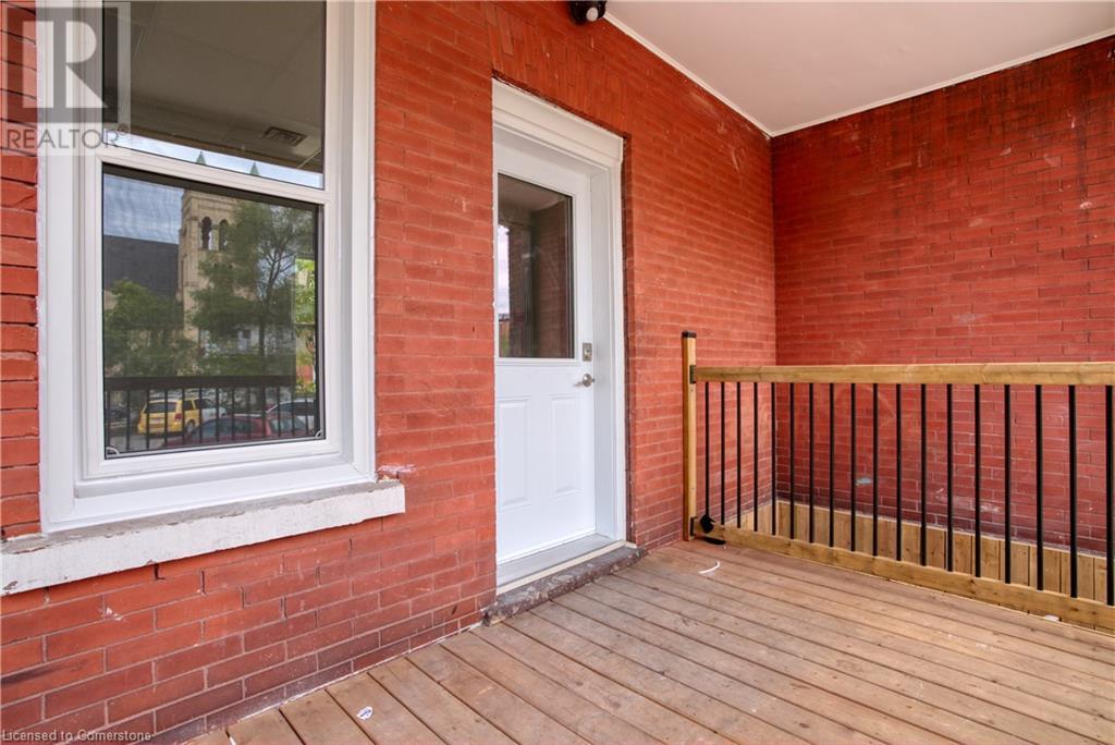 18 Weber Street W Unit# Main & Upper Floor, Kitchener, Ontario  N2H 3Z2 - Photo 3 - 40604385