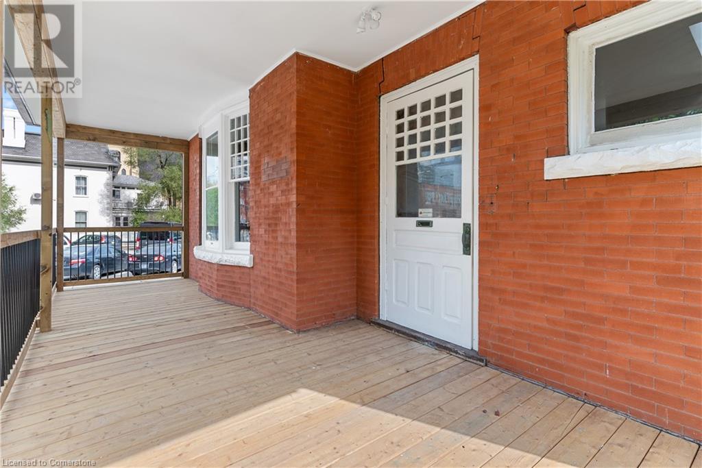 18 Weber Street W Unit# Main Floor, Kitchener, Ontario  N2H 3Z2 - Photo 3 - 40584793