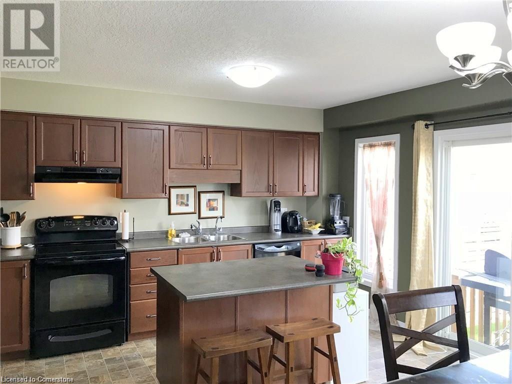 246 Parkvale Drive, Kitchener, Ontario  N2R 1Y8 - Photo 3 - 40685927