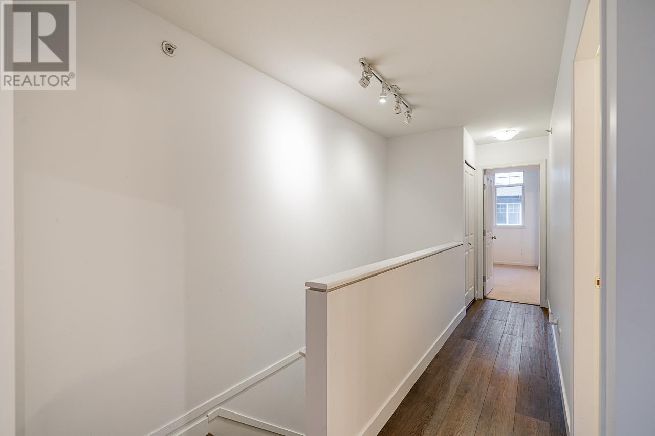 3 1010 Ewen Avenue, New Westminster, British Columbia V3M 5C9 - Photo 15 - R2935245