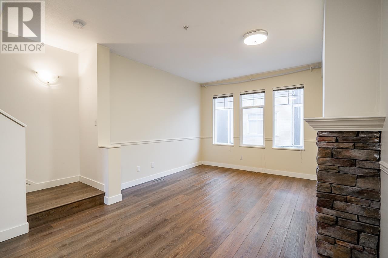 3 1010 Ewen Avenue, New Westminster, British Columbia V3M 5C9 - Photo 11 - R2935245