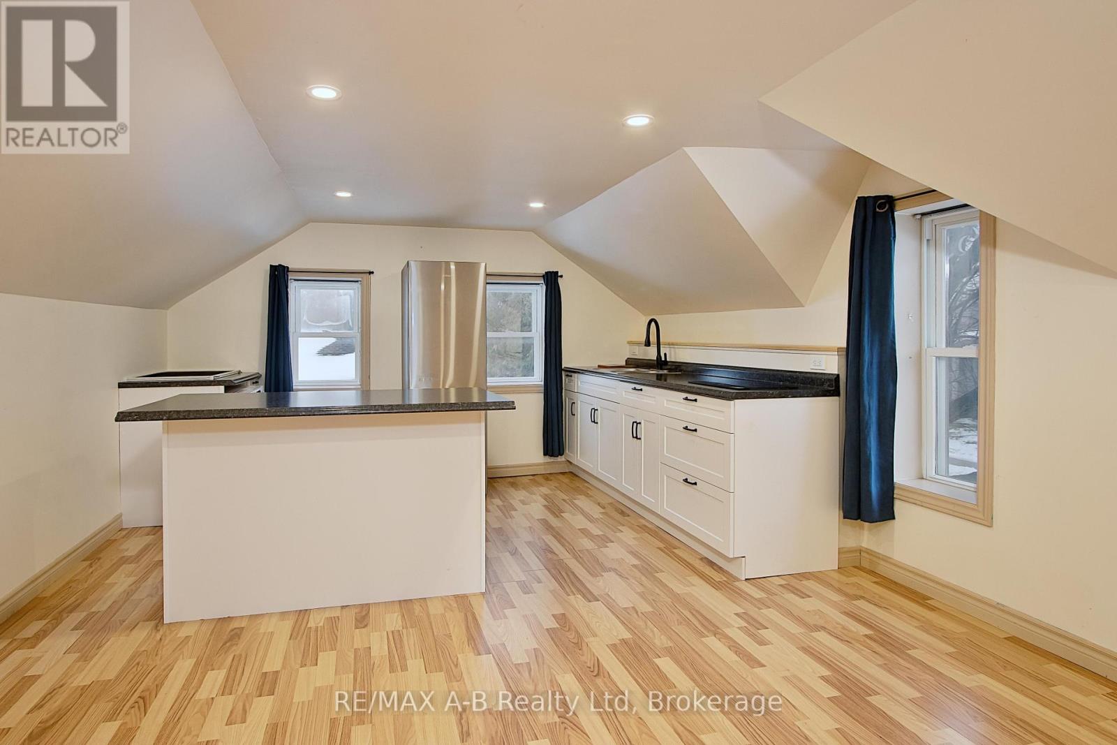 211 Wellington Street, West Perth, Ontario  N0K 1N0 - Photo 15 - X11895906