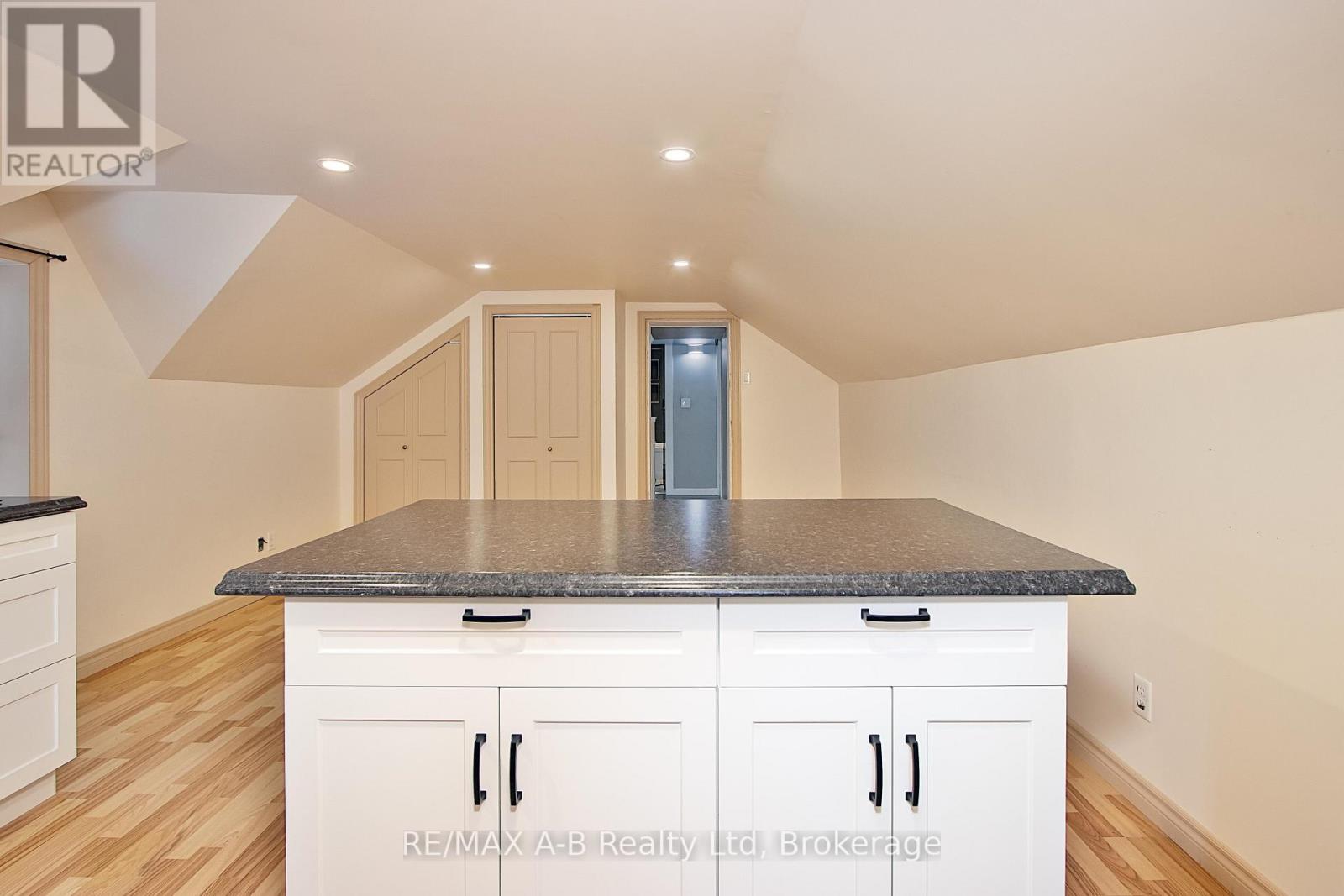 211 Wellington Street, West Perth, Ontario  N0K 1N0 - Photo 16 - X11895906