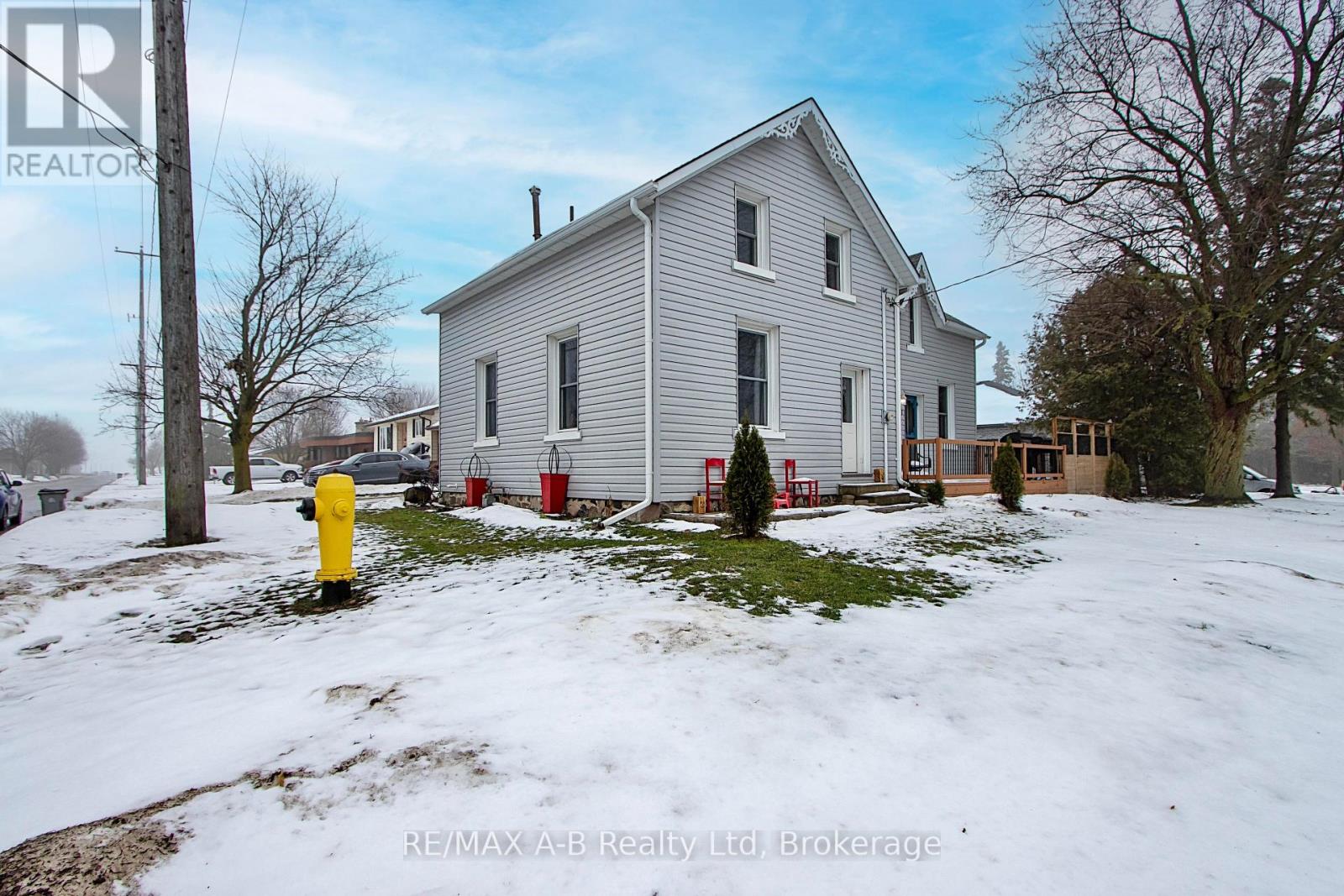 211 Wellington Street, West Perth, Ontario  N0K 1N0 - Photo 2 - X11895906