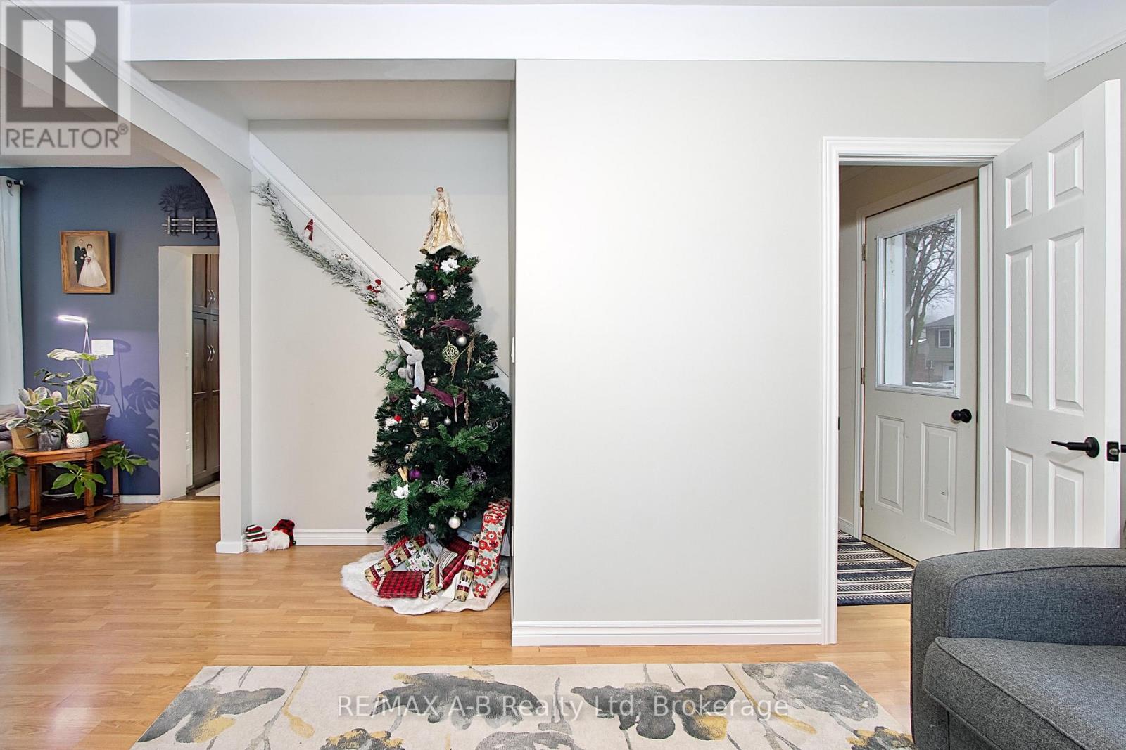 211 Wellington Street, West Perth, Ontario  N0K 1N0 - Photo 3 - X11895906