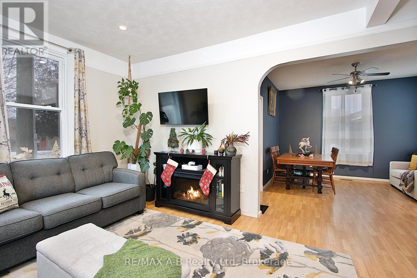 211 Wellington Street, West Perth, Ontario  N0K 1N0 - Photo 4 - X11895906