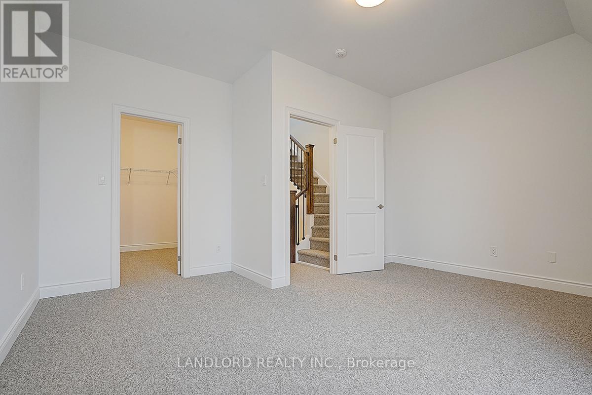 153 - 55 Lunar Crescent, Mississauga, Ontario  L5M 2R2 - Photo 33 - W11897423