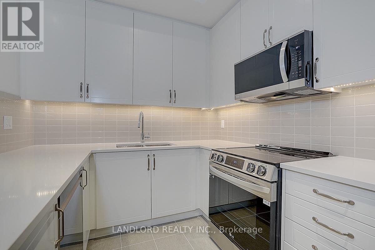 153 - 55 Lunar Crescent, Mississauga, Ontario  L5M 2R2 - Photo 8 - W11897423