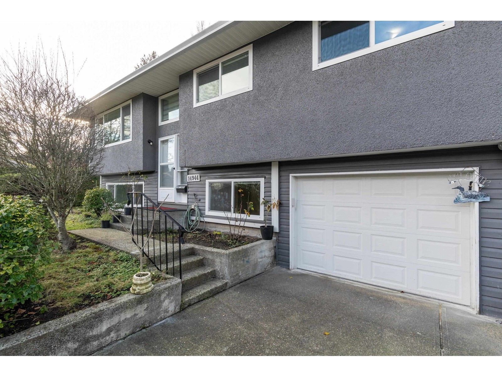 14944 Raven Place, Surrey, British Columbia  V3R 4T2 - Photo 4 - R2951088