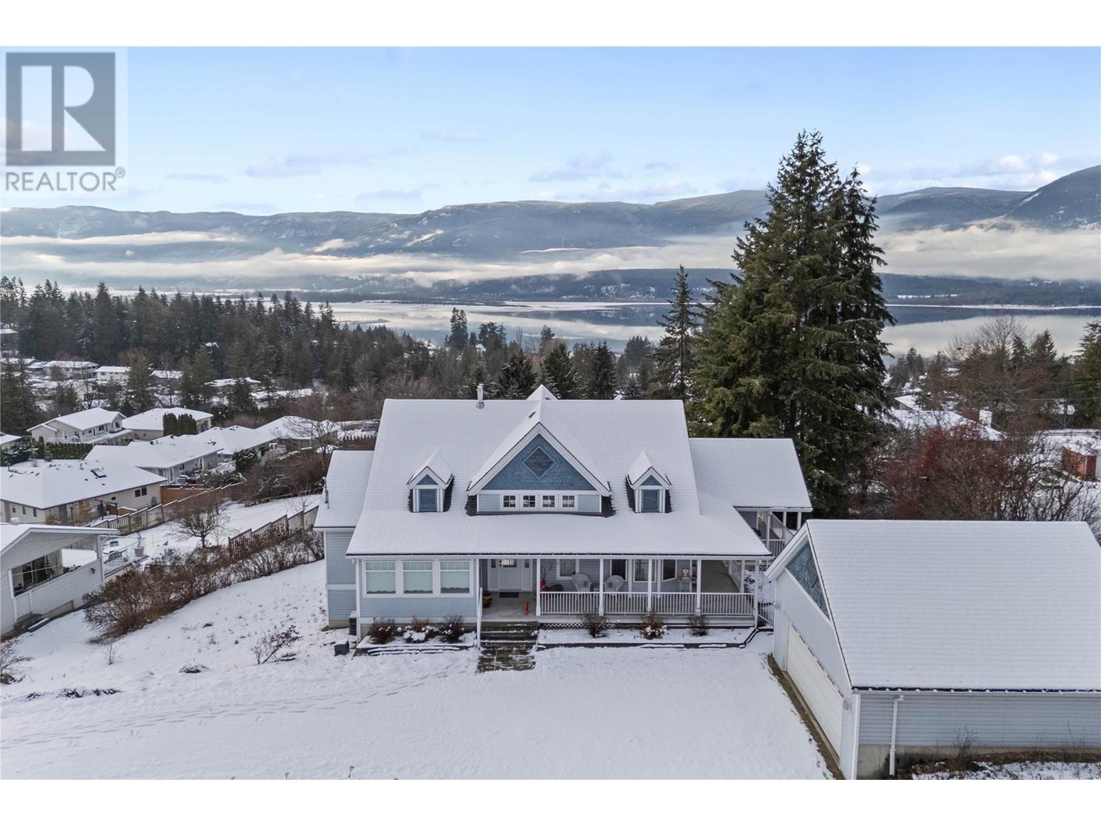 2511 25th Street Street NE, Salmon Arm, British Columbia