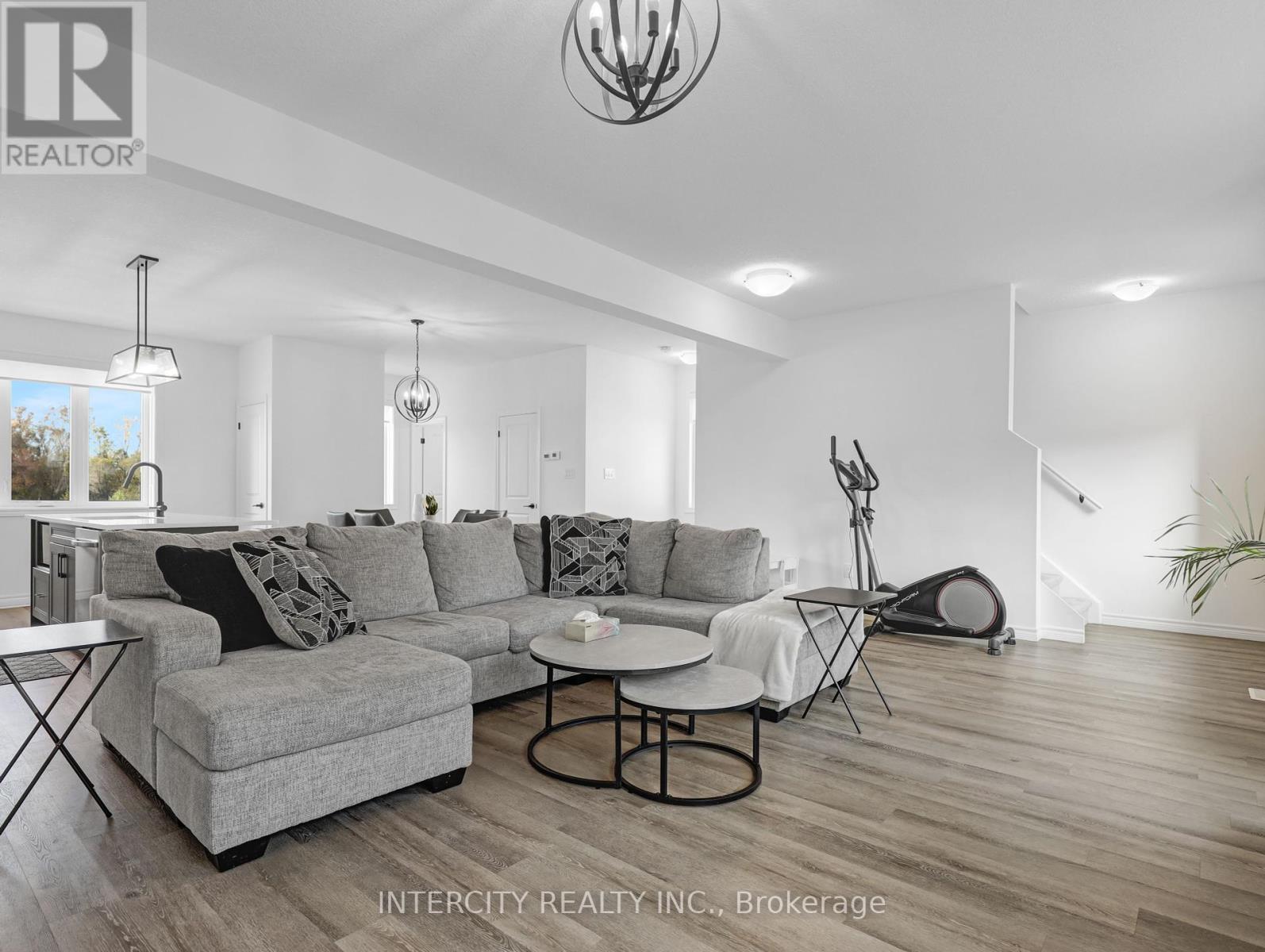 341 Callaway Road, London North, Ontario  N6G 2N1 - Photo 9 - X11897483