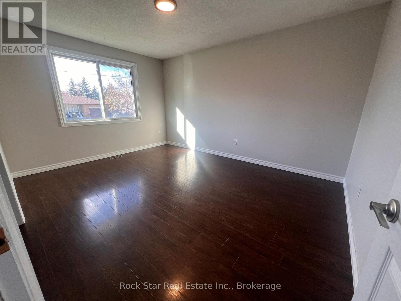 32 Bendingroad Crescent, St. Catharines, Ontario  L2N 5R5 - Photo 9 - X10543302