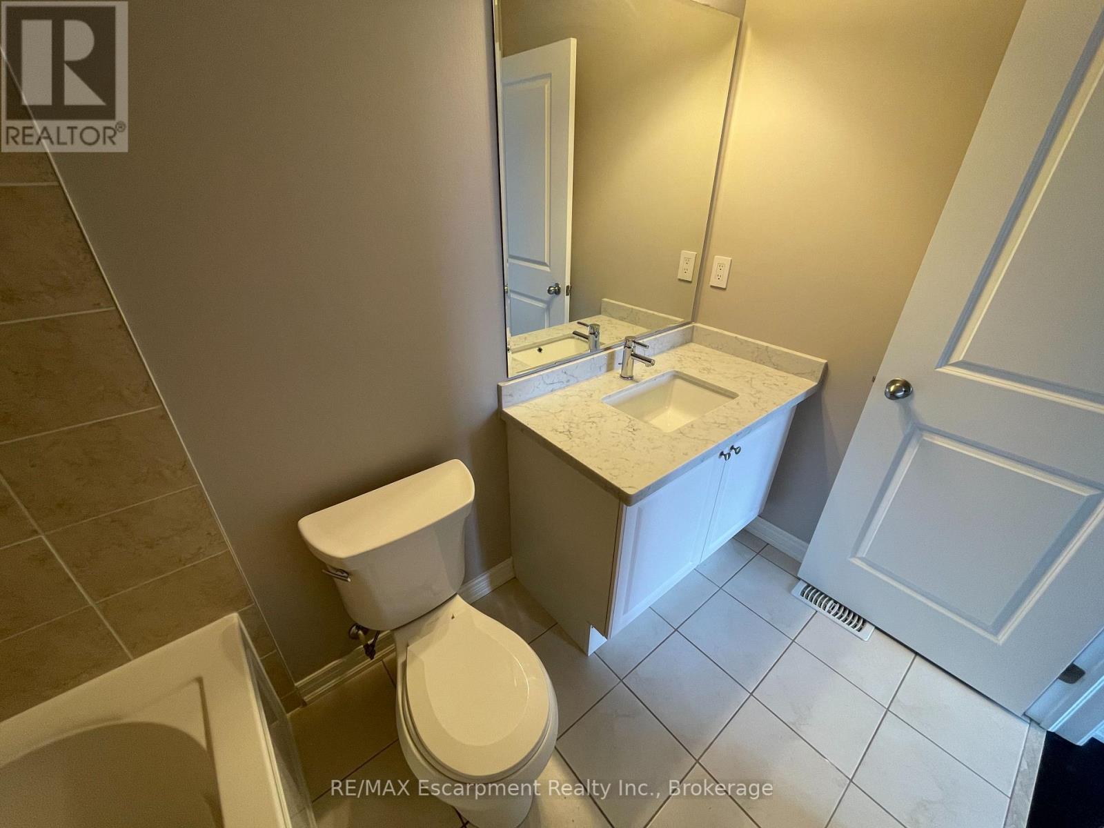 563 Stream Crescent, Oakville, Ontario  L6M 1N7 - Photo 24 - W10404935