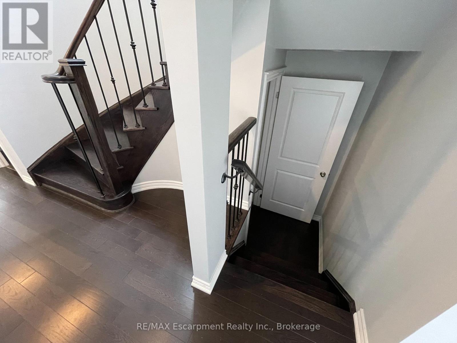 563 Stream Crescent, Oakville, Ontario  L6M 1N7 - Photo 25 - W10404935