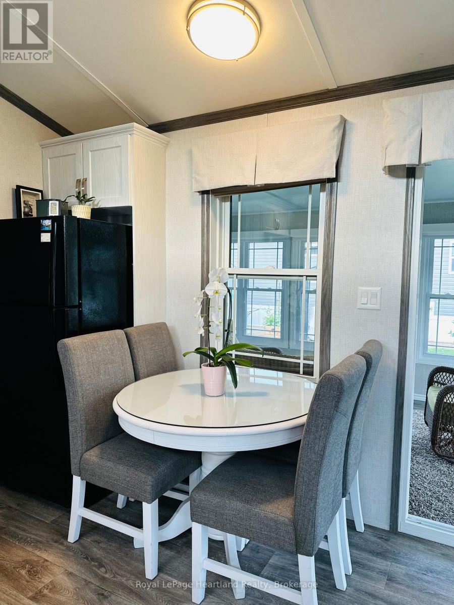 #h-12 - 100 North Harbour Road W, Goderich, Ontario  N7A 2W6 - Photo 11 - X11897526