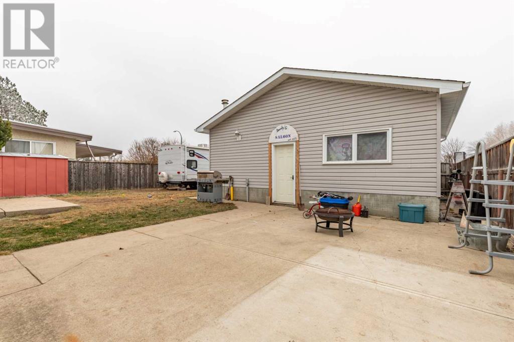 1910 Lakepoint Road S, Lethbridge, Alberta  T1K 3H6 - Photo 36 - A2183696