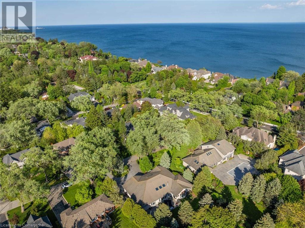 212 Lakeside AvenueBurlington, Ontario  L7N 1Y5 - Photo 1 - 40638602