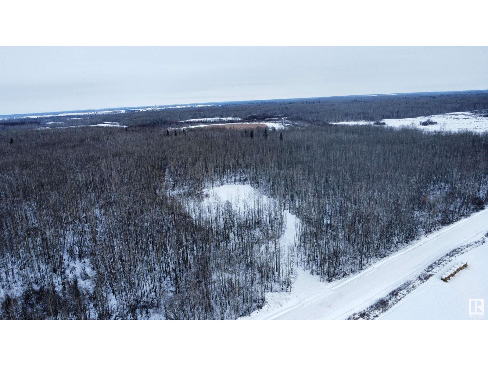 554 Hwy 765, Rural Lac Ste. Anne County, Alberta  T0G 0J0 - Photo 4 - E4416399