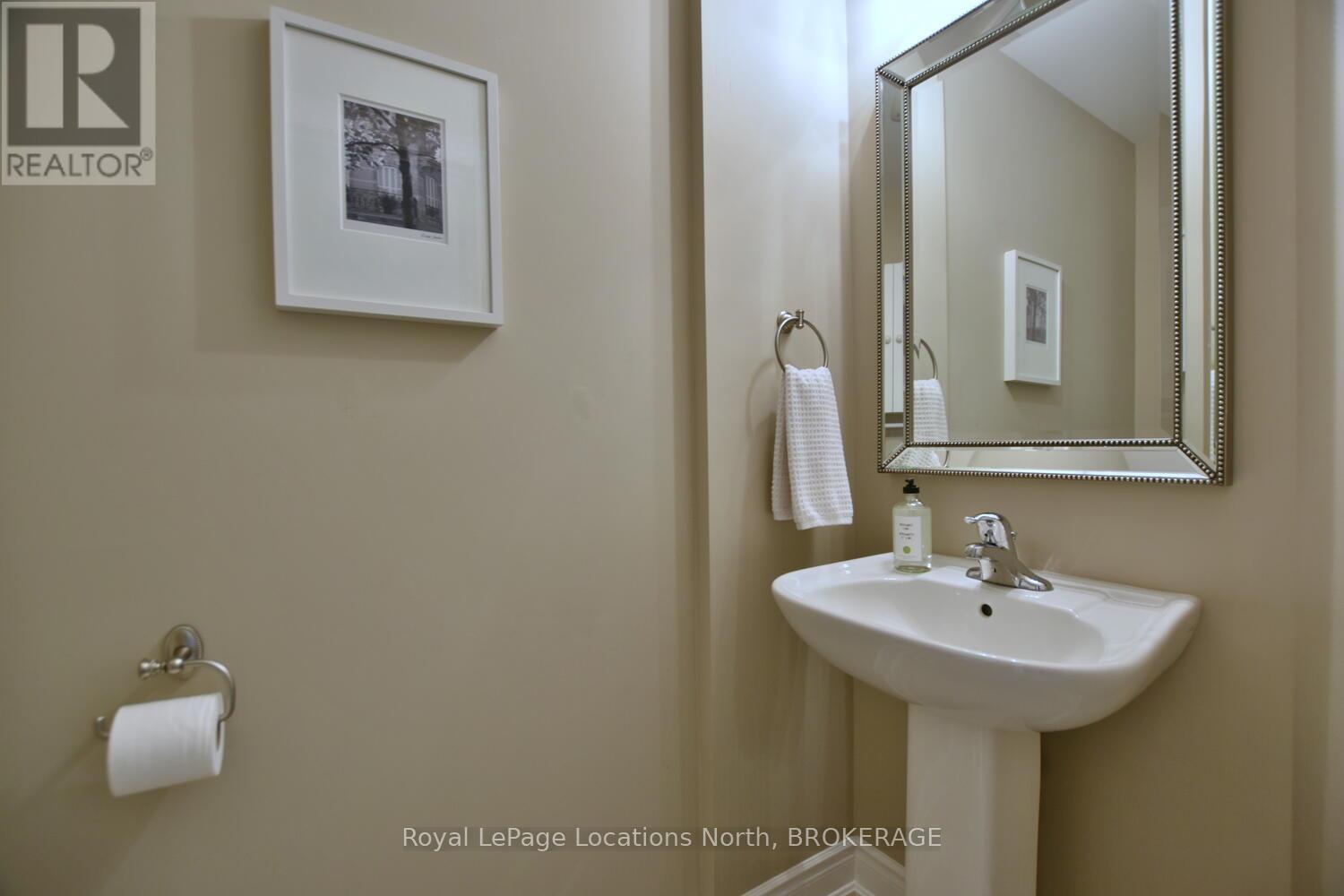 32 Sandy Coast Crescent, Wasaga Beach, Ontario  L9Z 0G1 - Photo 4 - S11897582