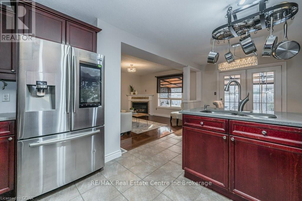 12 Norton Drive, Guelph, Ontario  N1E 7L1 - Photo 10 - X10876193