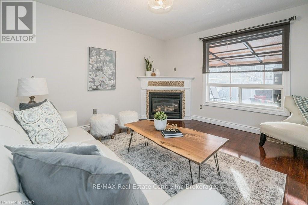 12 Norton Drive, Guelph, Ontario  N1E 7L1 - Photo 14 - X10876193