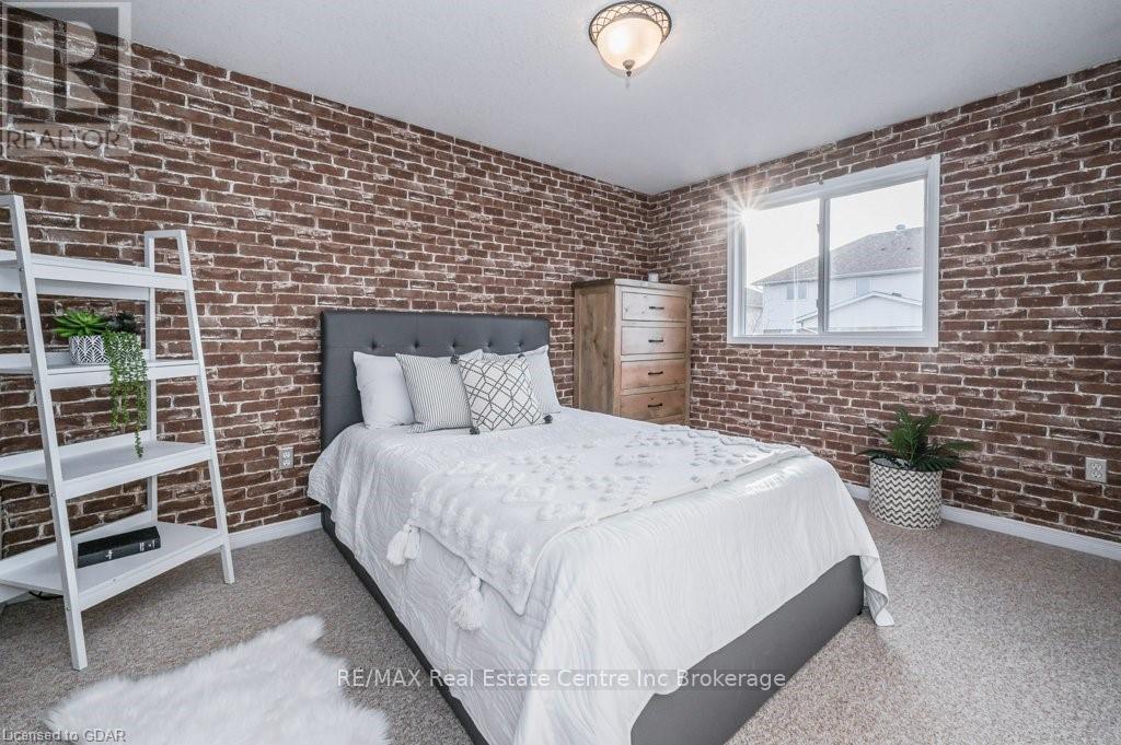 12 Norton Drive, Guelph, Ontario  N1E 7L1 - Photo 21 - X10876193