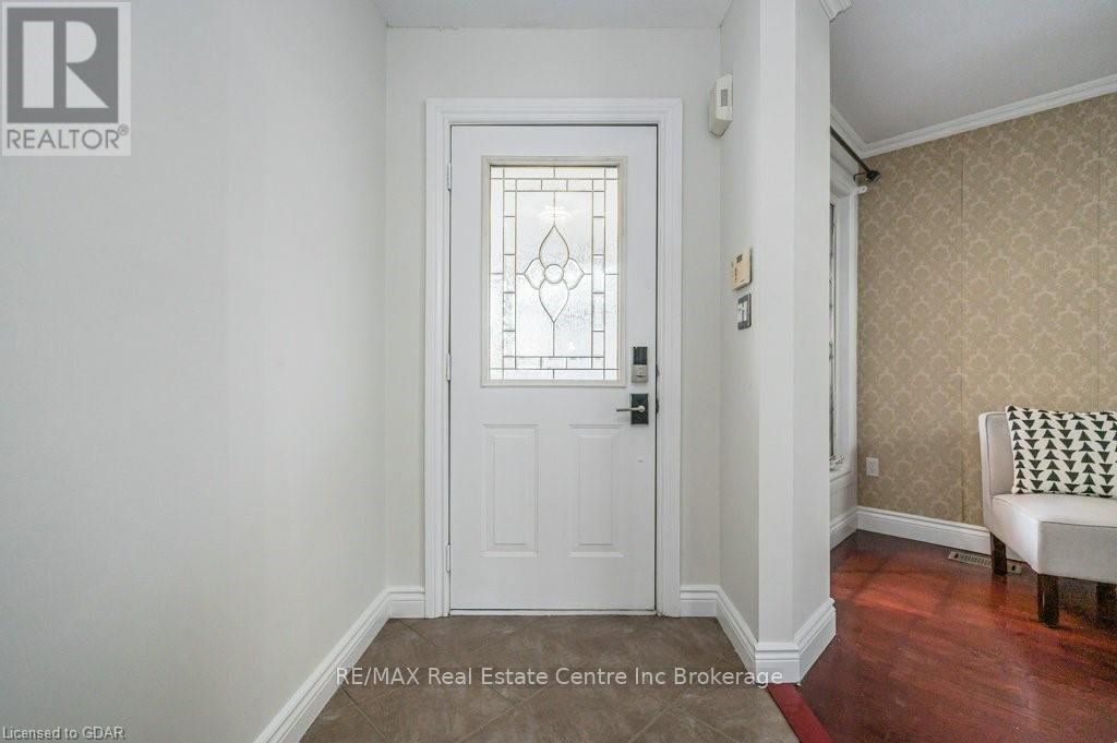12 Norton Drive, Guelph, Ontario  N1E 7L1 - Photo 4 - X10876193