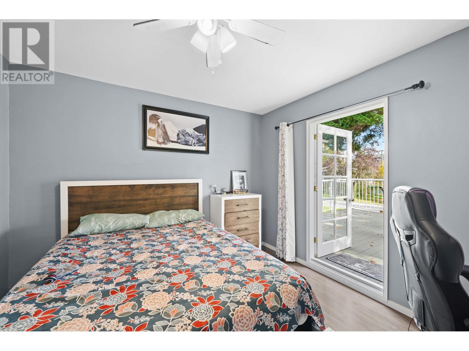 Listing Picture 12 of 33 : 3625 MONMOUTH AVENUE, Vancouver / 溫哥華 - 魯藝地產 Yvonne Lu Group - MLS Medallion Club Member