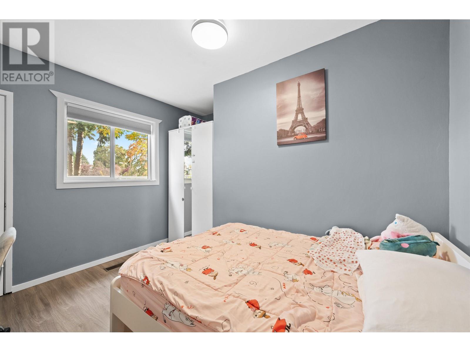 Listing Picture 15 of 33 : 3625 MONMOUTH AVENUE, Vancouver / 溫哥華 - 魯藝地產 Yvonne Lu Group - MLS Medallion Club Member