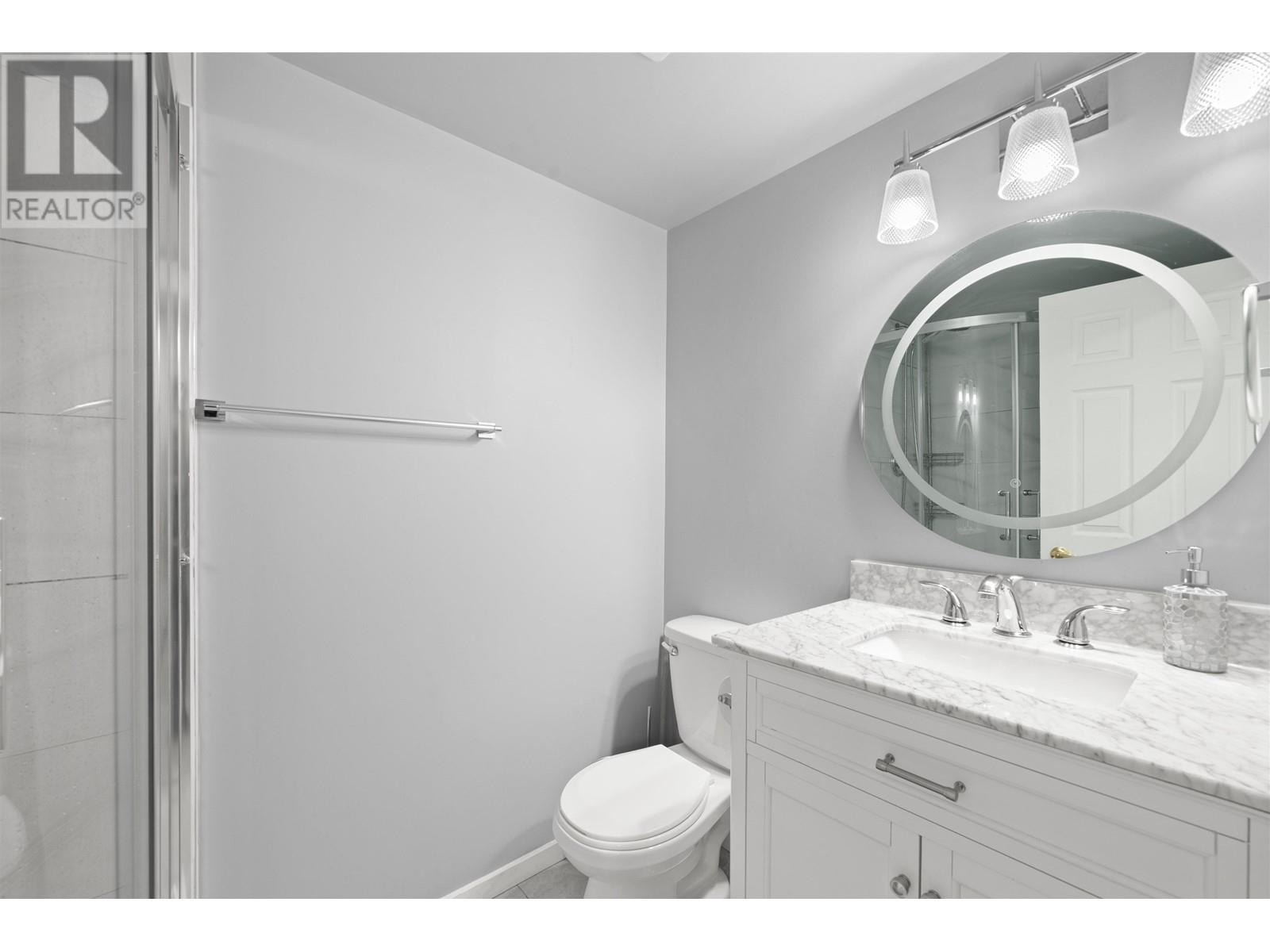 Listing Picture 20 of 33 : 3625 MONMOUTH AVENUE, Vancouver / 溫哥華 - 魯藝地產 Yvonne Lu Group - MLS Medallion Club Member