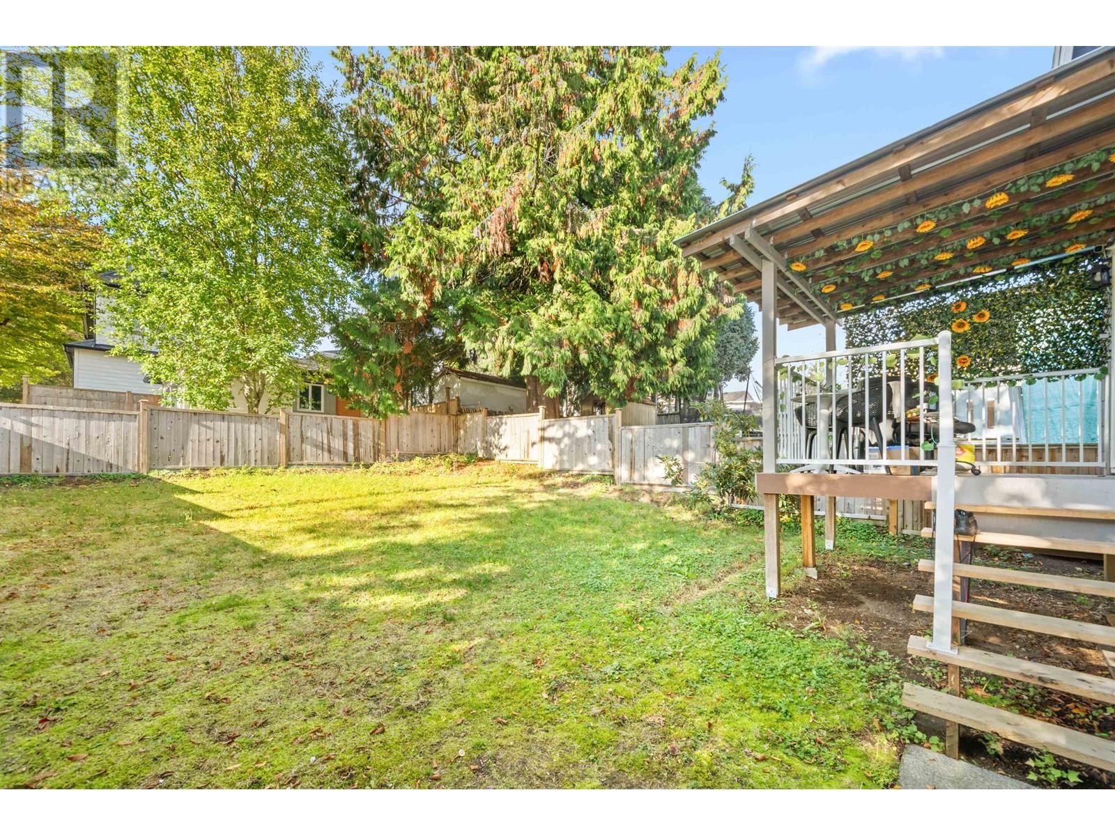 Listing Picture 28 of 33 : 3625 MONMOUTH AVENUE, Vancouver / 溫哥華 - 魯藝地產 Yvonne Lu Group - MLS Medallion Club Member