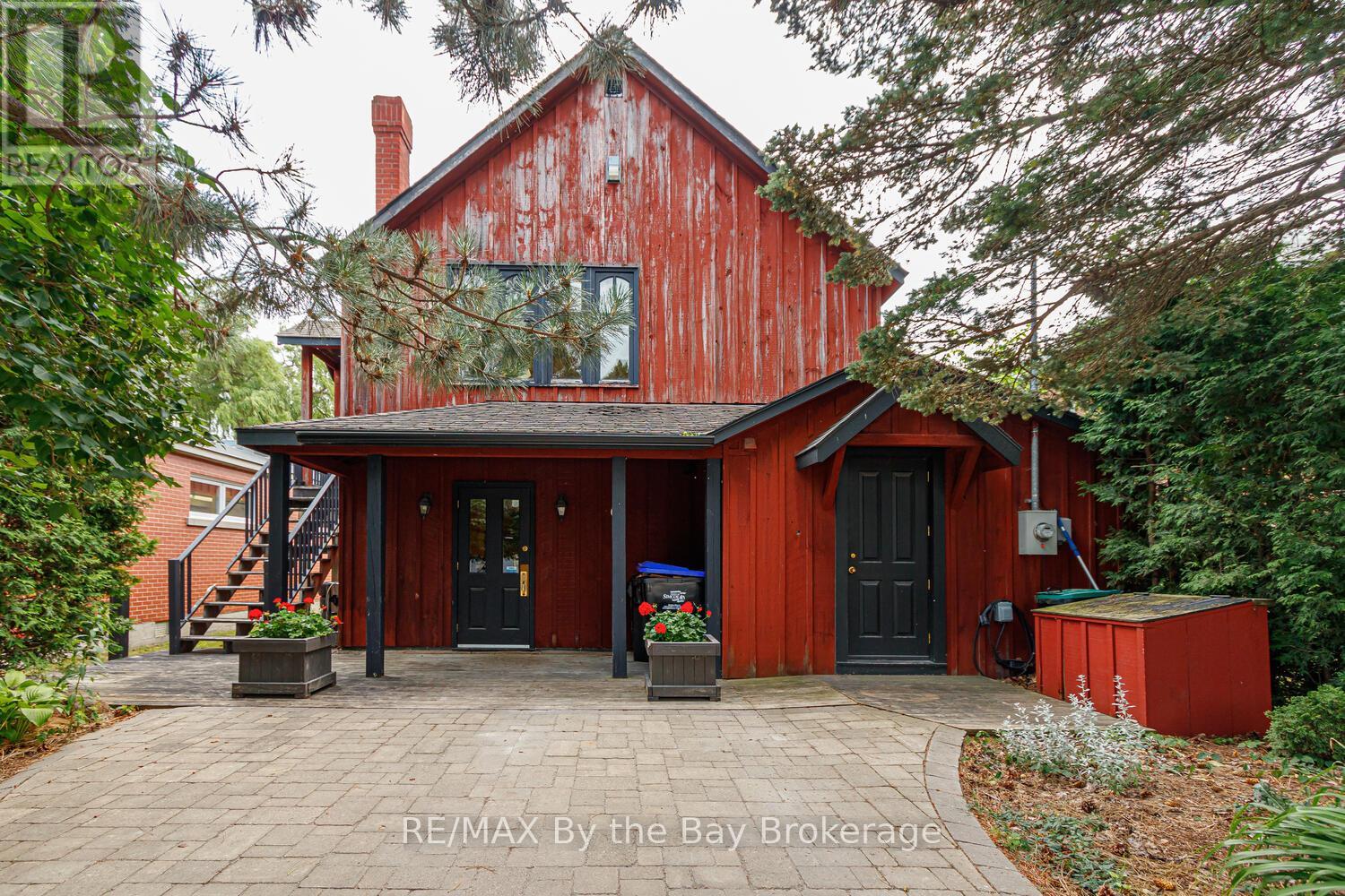 241 William Street, Clearview, Ontario  L0M 2T0 - Photo 2 - S11897642