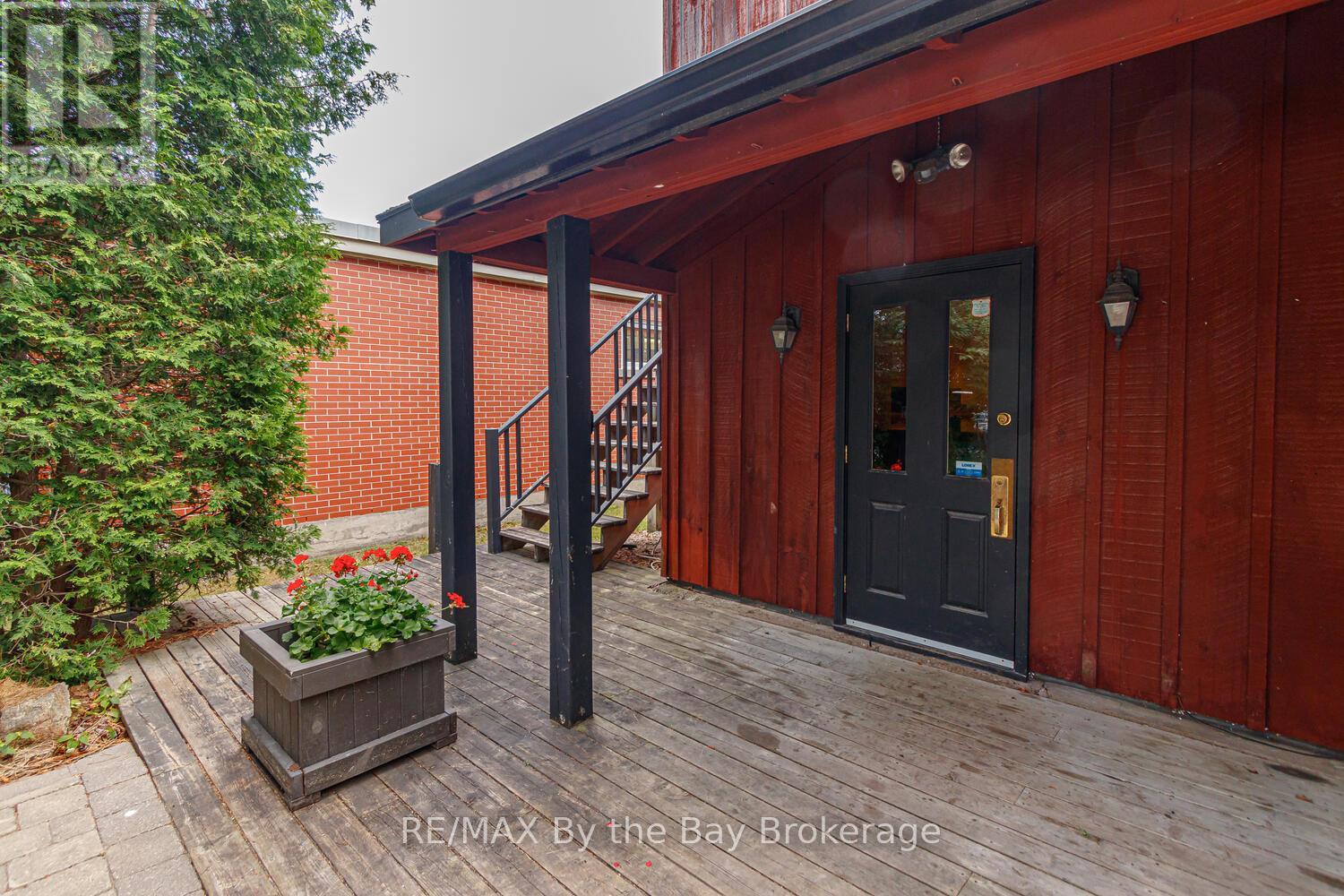 241 William Street, Clearview, Ontario  L0M 2T0 - Photo 4 - S11897642