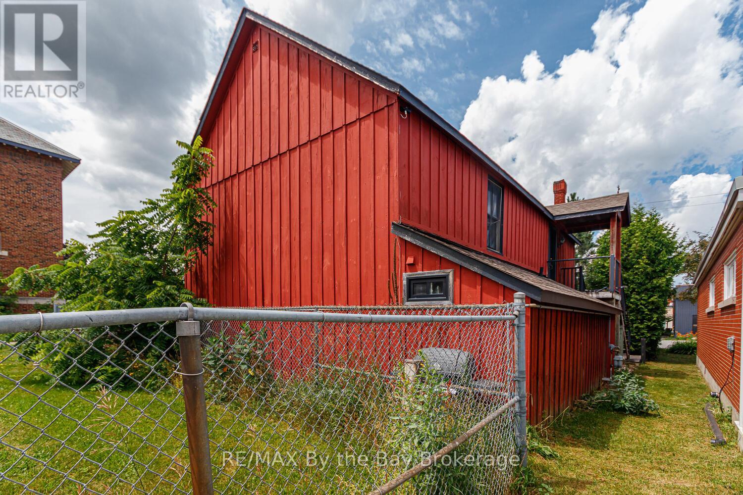 241 William Street, Clearview, Ontario  L0M 2T0 - Photo 7 - S11897642