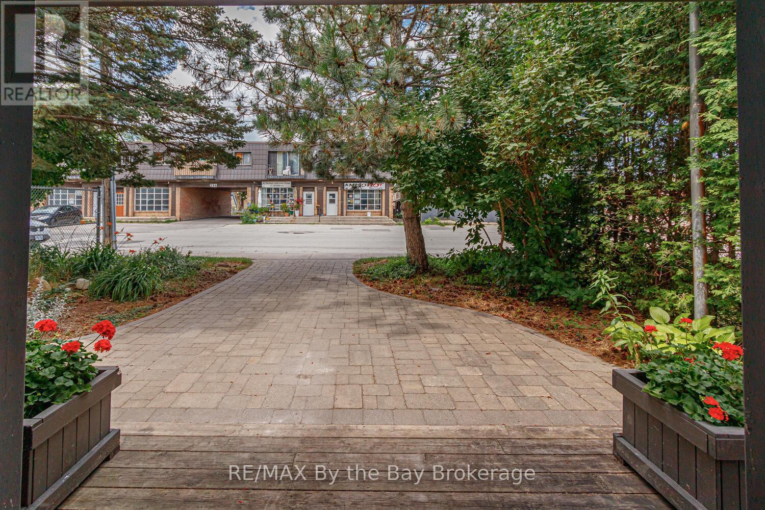 241 William Street, Clearview, Ontario  L0M 2T0 - Photo 9 - S11897642