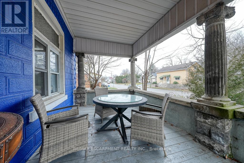 Property at 171 OWEN STREET image 5