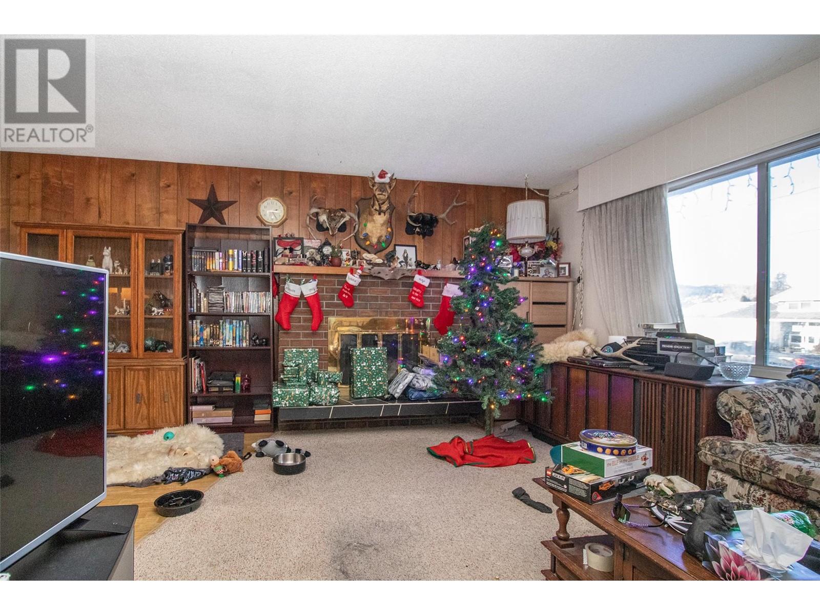 Property at 815 Graham Road image 3