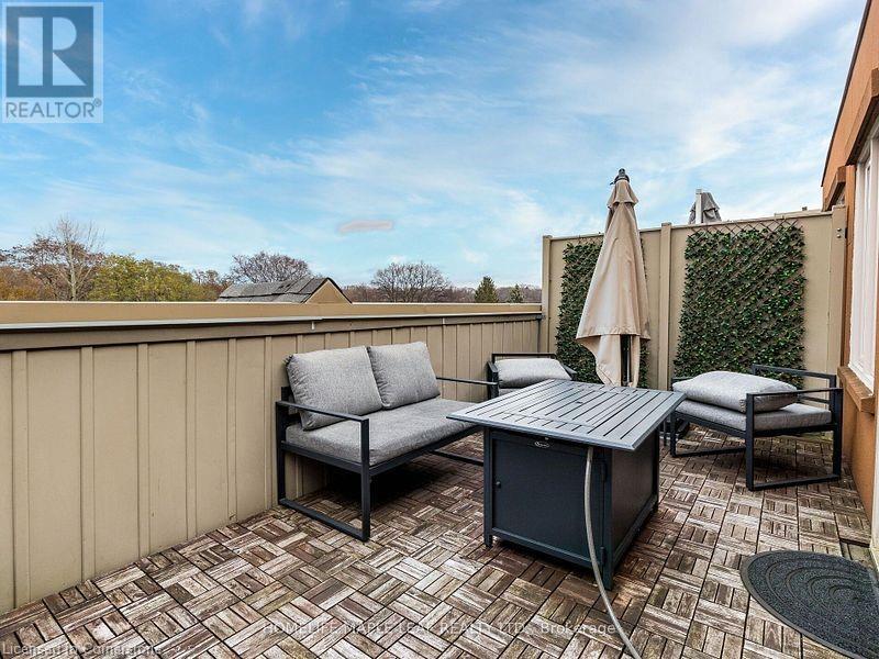 93 The Queensway Way Unit# 14, Toronto, Ontario  M6S 5A7 - Photo 32 - 40685894