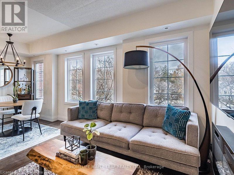 93 The Queensway Way Unit# 14, Toronto, Ontario  M6S 5A7 - Photo 6 - 40685894