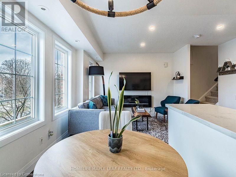 93 The Queensway Way Unit# 14, Toronto, Ontario  M6S 5A7 - Photo 9 - 40685894