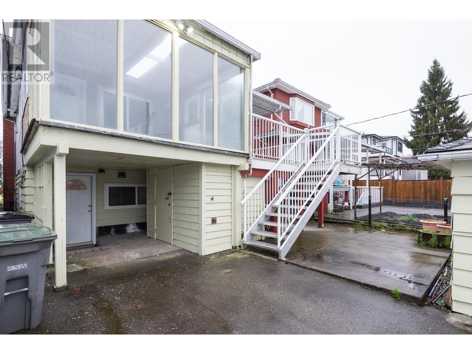 Listing Picture 23 of 27 : 3055 E 24TH AVENUE, Vancouver / 溫哥華 - 魯藝地產 Yvonne Lu Group - MLS Medallion Club Member
