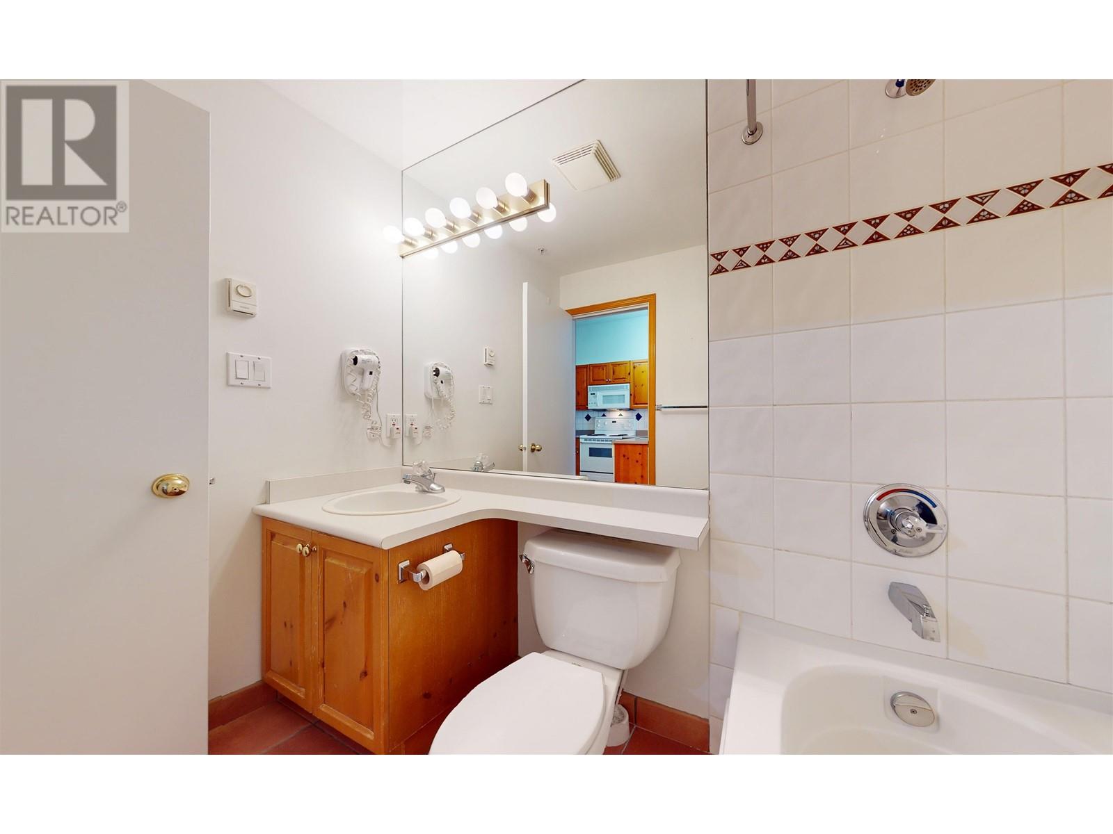 328 4368 Main Street, Whistler, British Columbia  V8E 1B6 - Photo 2 - R2951152